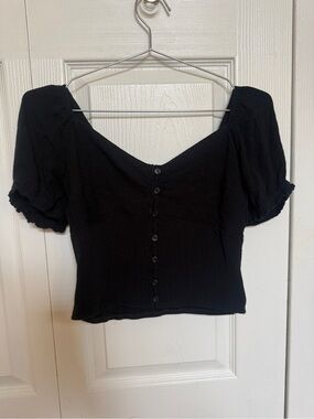 Hollister Black Puff Sleeve Button-Front Crop Top